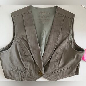 💚🤎🫒XHILARATION Olive Green Cropped Vest NWT